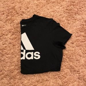 adidas plain black tee with logo